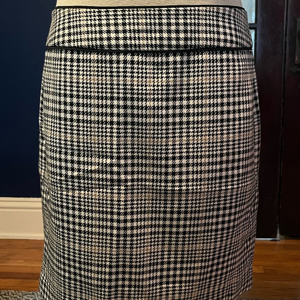 Banana Republic Factory Plaid Skirt — size 6P